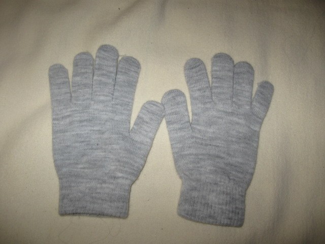 sive nove pletene rokavice C&A, univerzalne, 3,5€