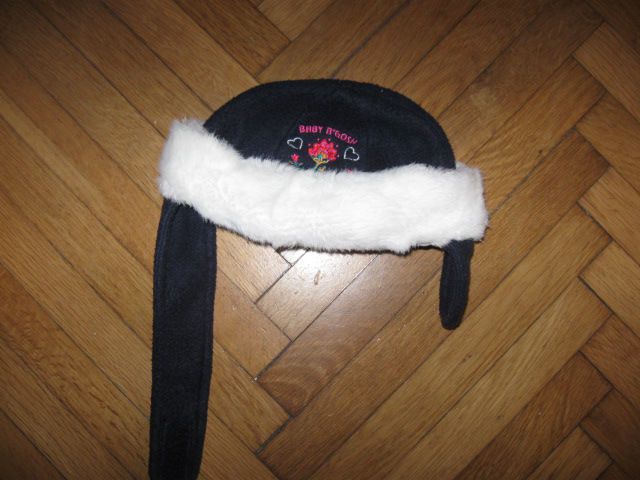 temno modra podložena kapaOshKosh vel.80, 1,5€