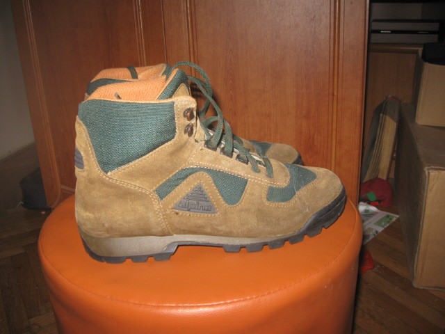 Planinski čevlji Alpina š.40, 20€