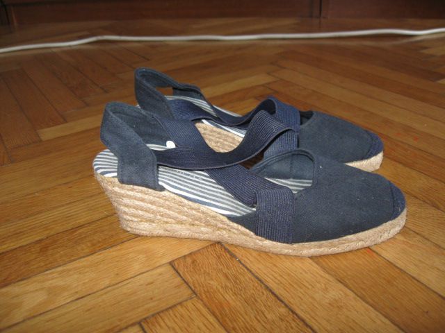 Modre sandale/espadrile Jessica št.36, 10€