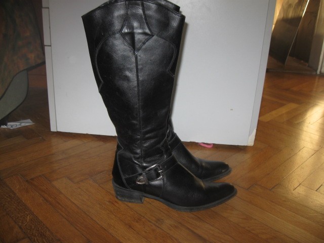 Visoki zimski škornji Numero in style št.36, 10€