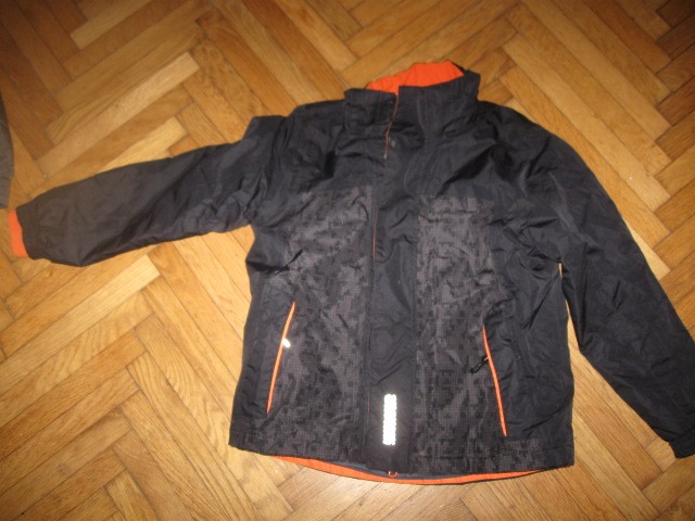 Smučarska bunda Crivit vel.134-140, 6€