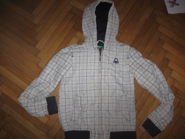 Fantovska prehodna jakna Benetton vel.160 (vel.XXL, 11-12 let), 9€