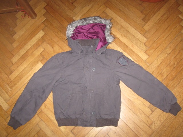 Dekliška jakna C&A vel.152, 9€