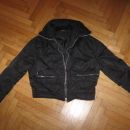 kratka zimska jakna Two way vel.M, 7€