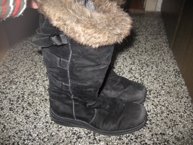 Zimski škornji št.39, 10€