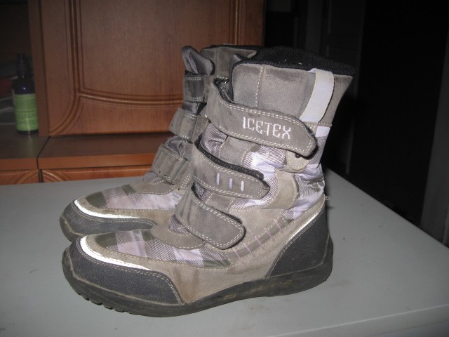 zimski čevlji oz.skibucke Icetex št.38, 6€
