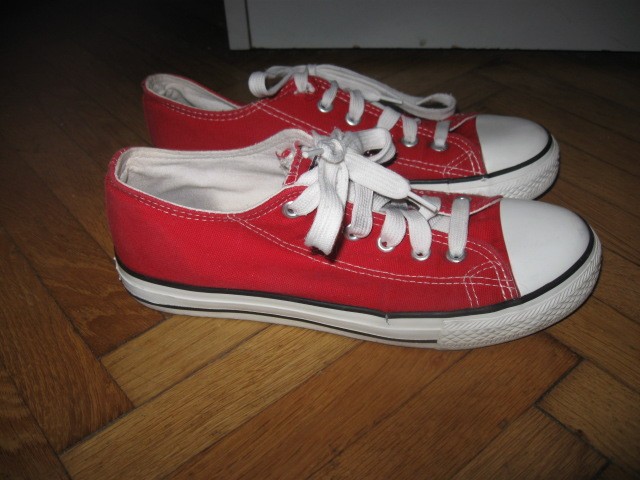 Rdeče superge All star Converse št.38, 6€