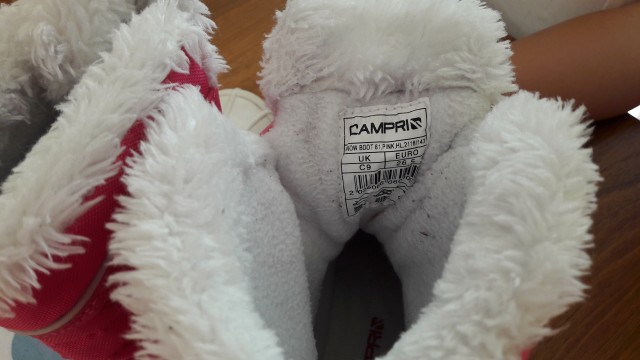 Topli nepremočljivi zimski  škornji Campri 9 (26,5)   10€