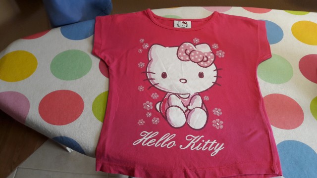 Majčka  Hello Kitty 98   2€