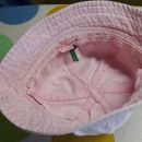 Benetton klobuček 50    2€