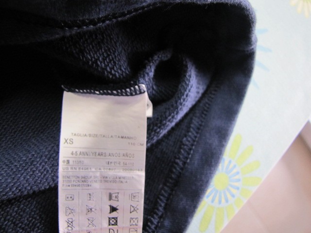 Trenirka Benetton pulover 110 (4-5), 3€