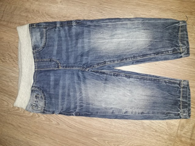 Nove jeans hlace, st.86, 6 eur+ptt