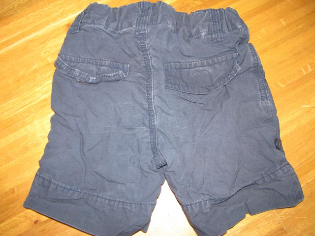 Kratke hlače h&m št. 86 cena 4 EUR