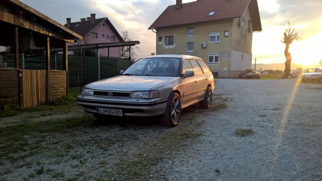 Subaru Legacy 2.2 AWD - foto