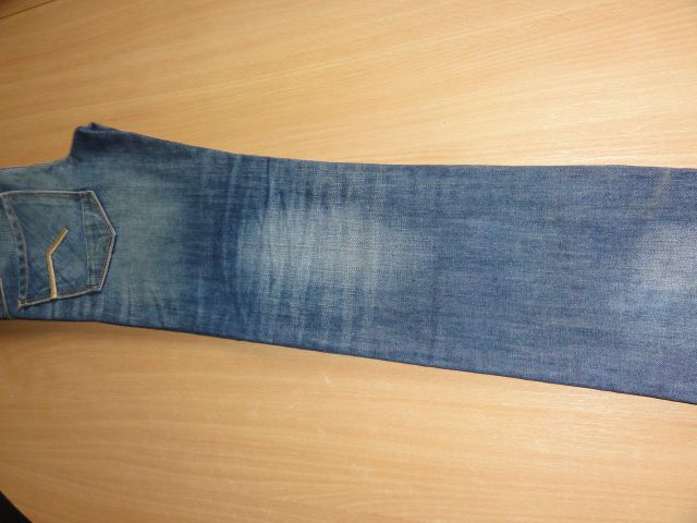 Dolge jeans hlače- 6 eur, ptt stroškek ni vključen