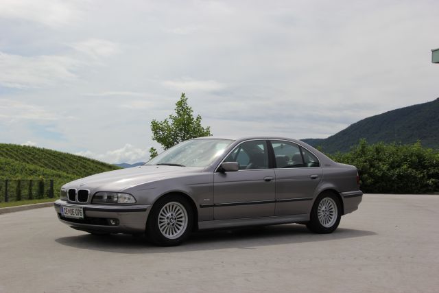 BMW 540i - foto
