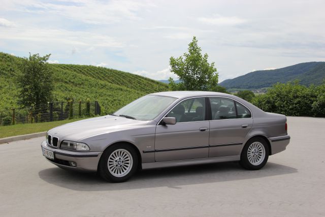 BMW 540i - foto