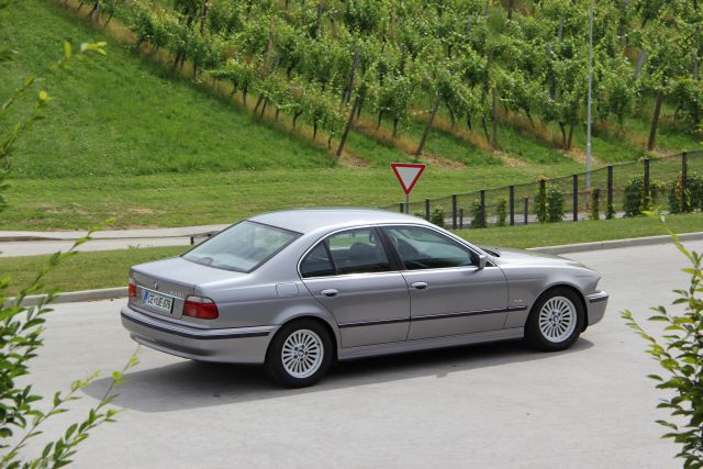 BMW 540i - foto