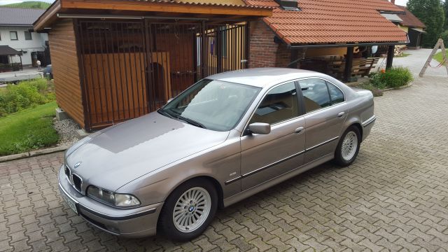 BMW 540i - foto