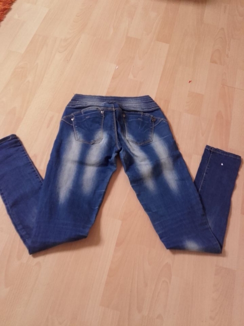 Jeans hlače s - foto