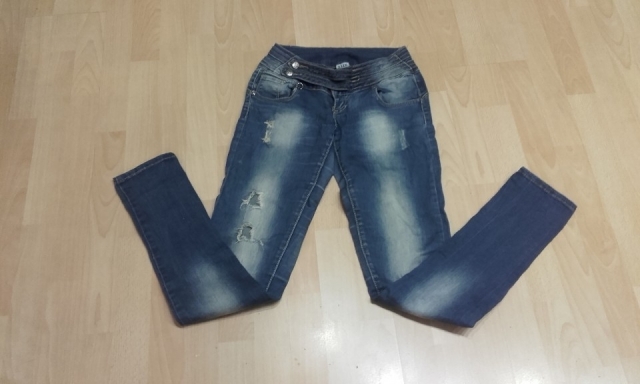 Jeans hlače tw 3€ - foto