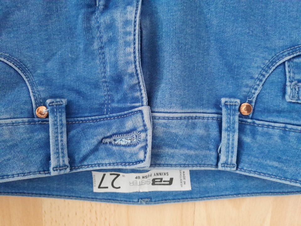 Jeans hlače 3€ - foto povečava