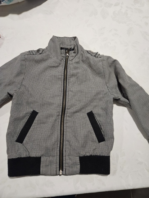 H&.m  116- 5€ - foto
