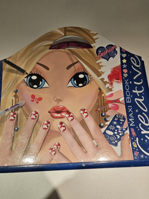 Top model -5€ - foto