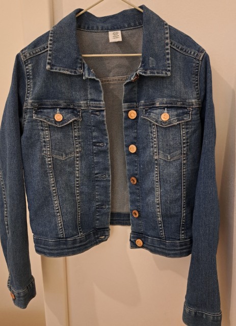 9-10 let, 10€, kot nova