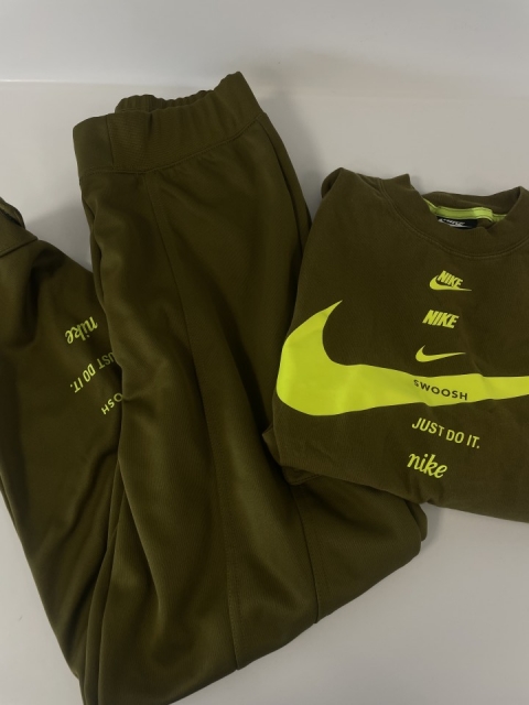 Komplet nike xs/s - foto
