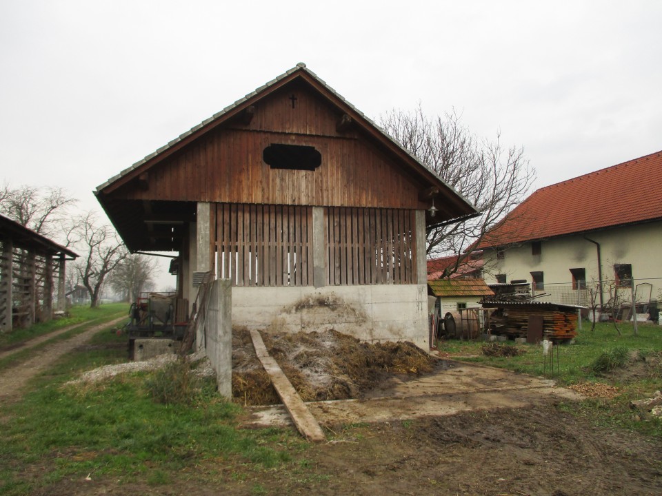 ZNAMENJA - foto povečava