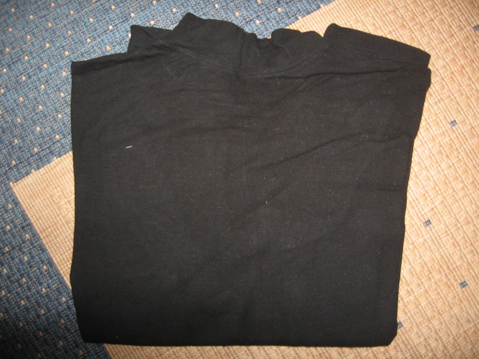 MOŠKI PULI V ČRNI BARVI ŠT. 52 CENA 3EUR - foto povečava