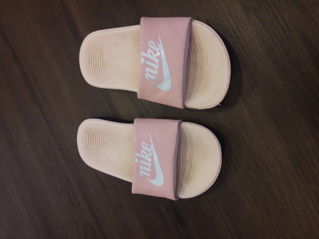 Japonke nike št. 28 - foto