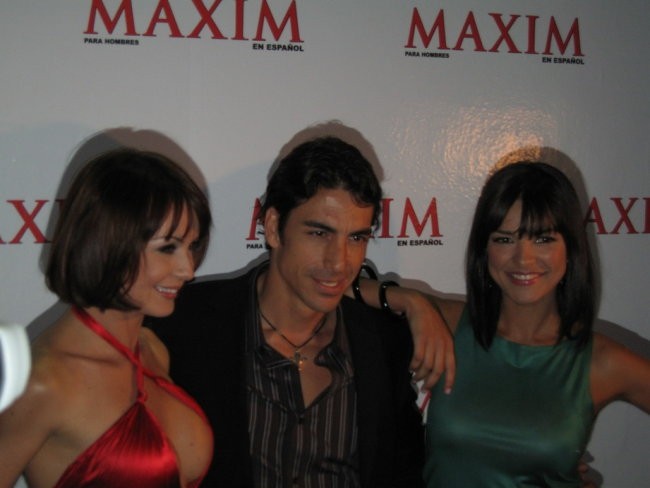 Maxim en Espanol - foto povečava