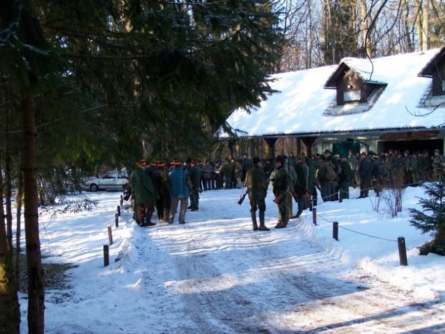 V Dobravi 05.02.2005, bazenski lov štirih lovskih družin. 