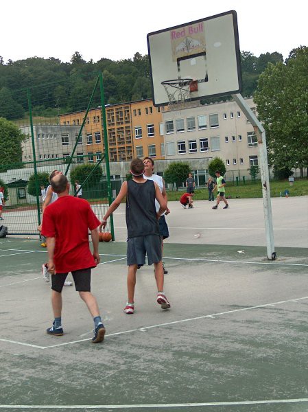 Košarka(Zaključek leta 2005) - foto povečava