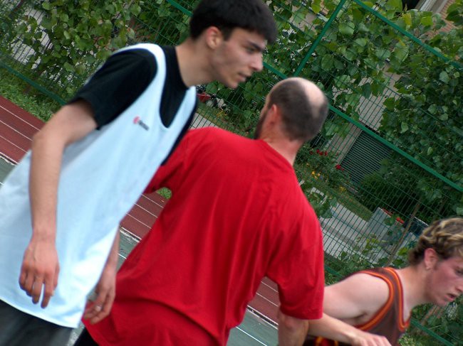 Košarka(Zaključek leta 2005) - foto povečava