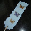 Knjižno kazalo iz Paper Perfect mase, metuljčki servetna tehnika, svilen trak.