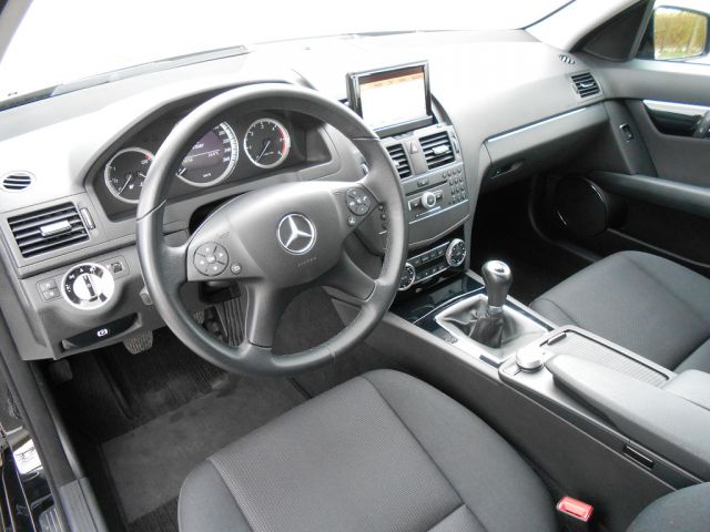 2011 mercedes-benz c220 t cdi - foto