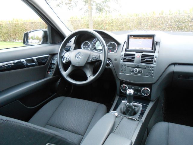 2011 mercedes-benz c220 t cdi - foto