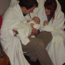 29.12.2007 Nejin igralski debi:)
Božični program v LJ...in mi3 kot mali baby Jezus, Marij