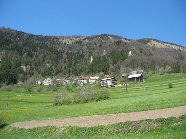 Čemšeniška planina, Krvavica, 27.4.2005 - foto