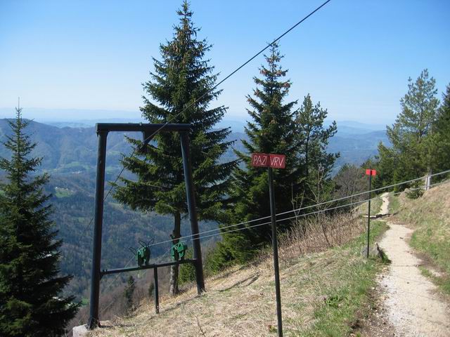 Čemšeniška planina, Krvavica, 27.4.2005 - foto