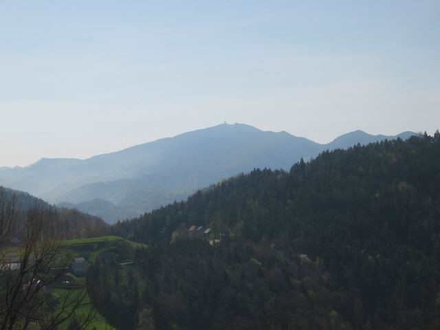 Čemšeniška planina, Krvavica, 27.4.2005 - foto