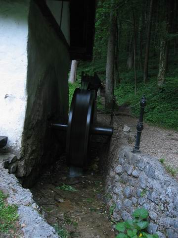 Pekelski slapovi, Pokojišče, 25.5.2004 - foto