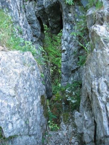 Pekelski slapovi, Pokojišče, 25.5.2004 - foto povečava