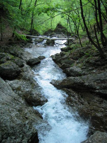 Pekelski slapovi, Pokojišče, 25.5.2004 - foto