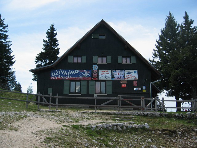 Planinski dom na Gospincu, 22.5.2005 - foto povečava