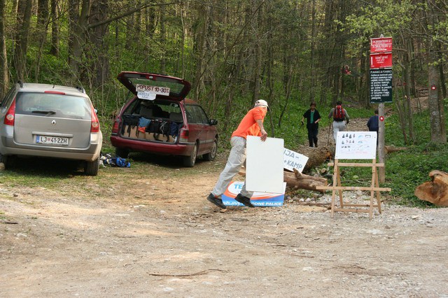 Koča Iskra na Jakobu,  23.4.2006 - foto povečava